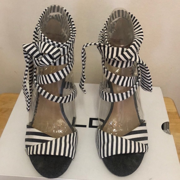 Carcione by Aldo, Wrap-Around Strappy Heels Size 9 - Picture 4 of 5